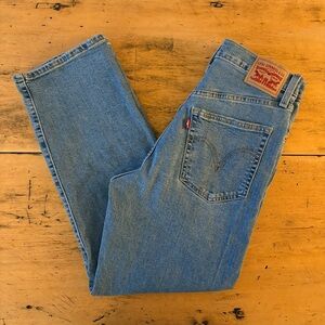 Levi's Women's Ribcage Straight Blue Jeans 29W 27L EUC medium wash
